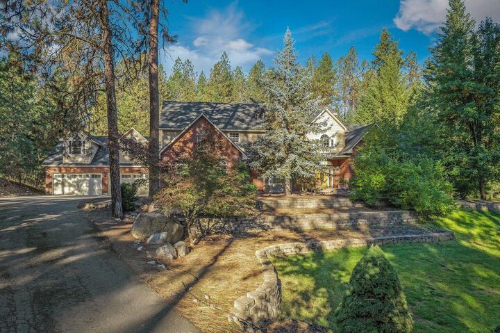 Property Photo:  16417 N Napa Ln  WA 99208 