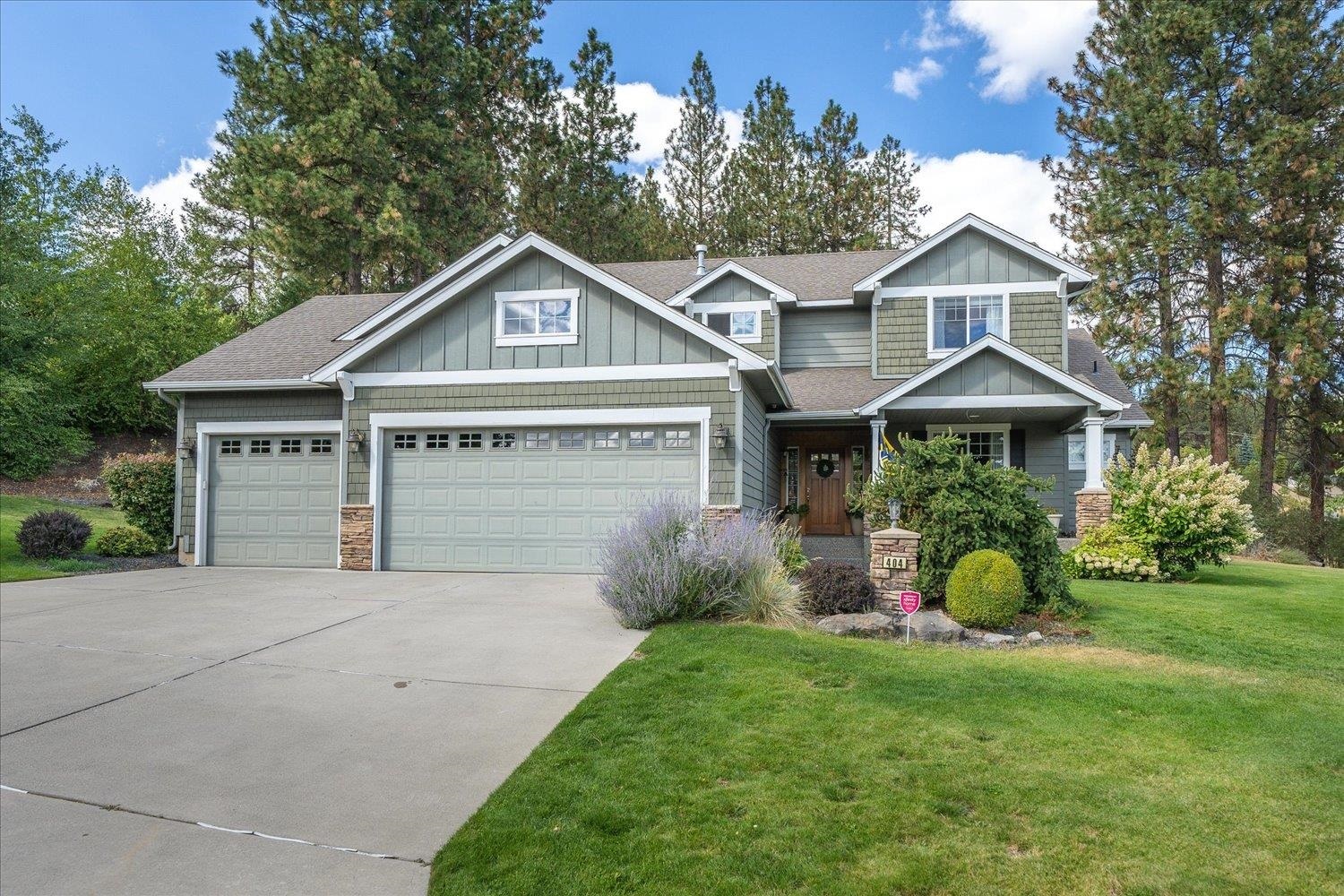 Property Photo: 404 W Trail Ridge Ct WA 99224