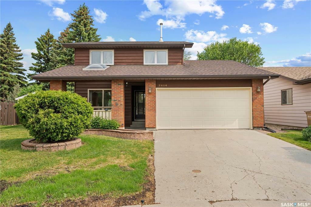 Property Photo: 2614 Kliman Crescent SK S4V 0M2