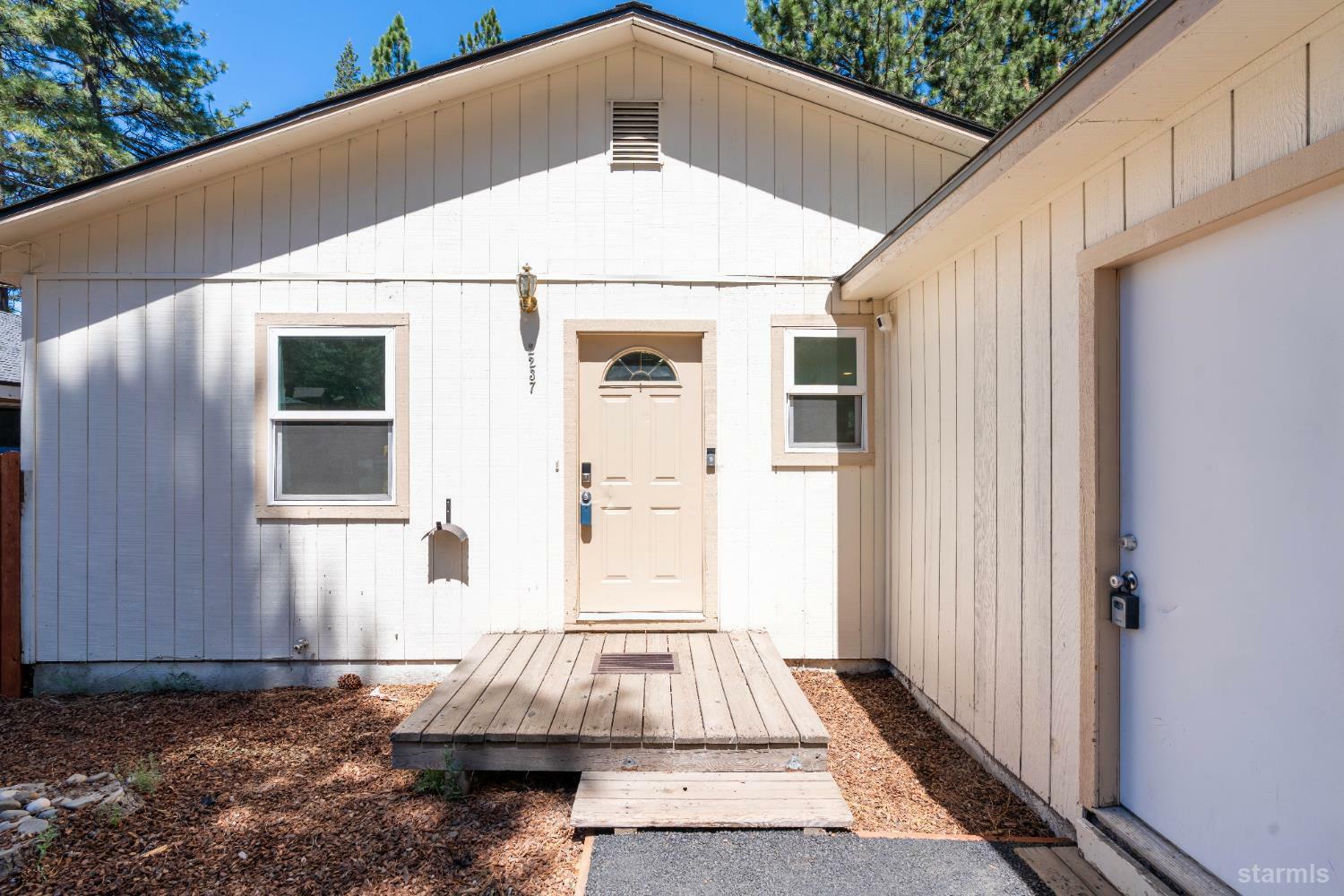 Property Photo: 2237 Washington Avenue CA 96150