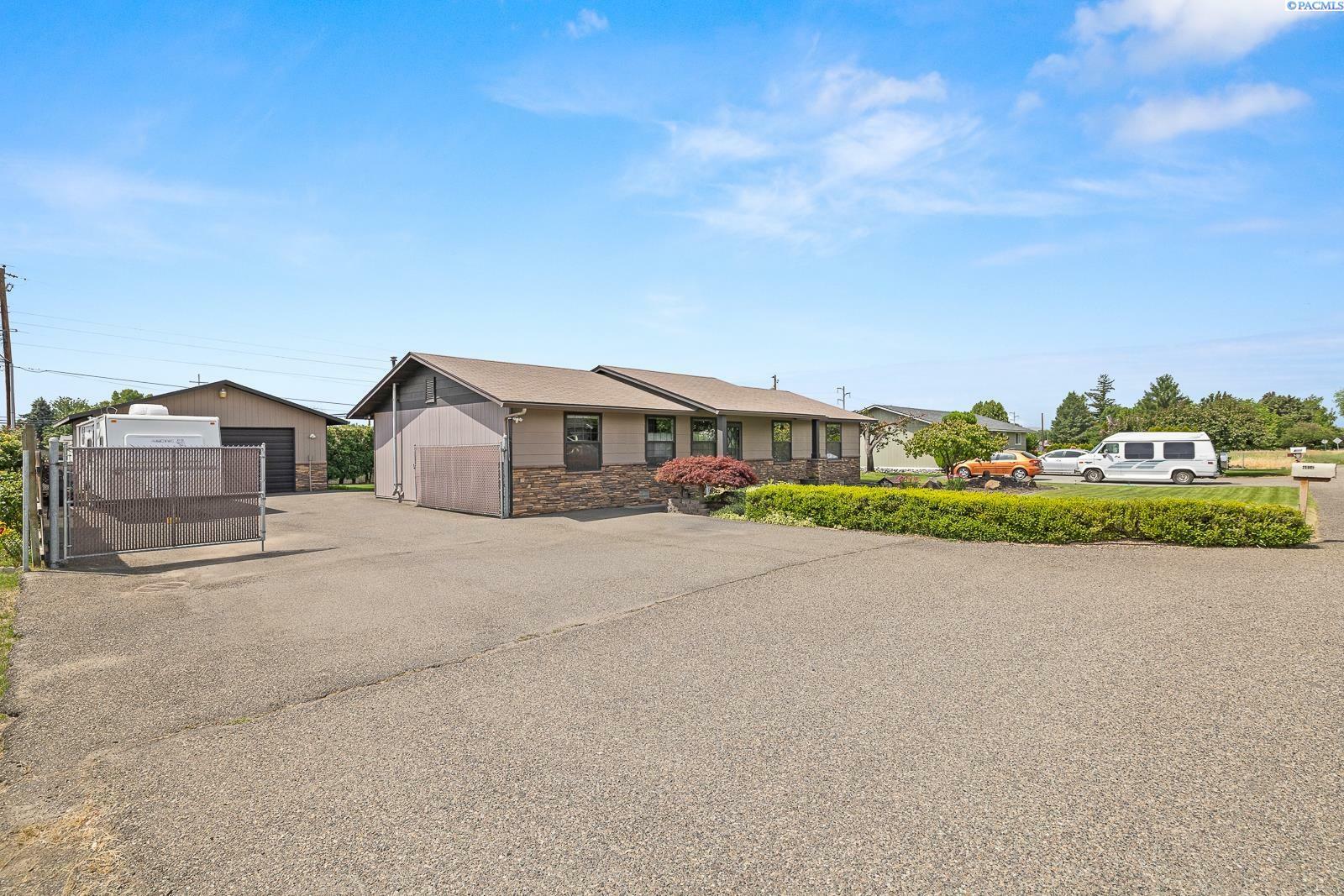 Property Photo: 4016 W Ruby WA 99301