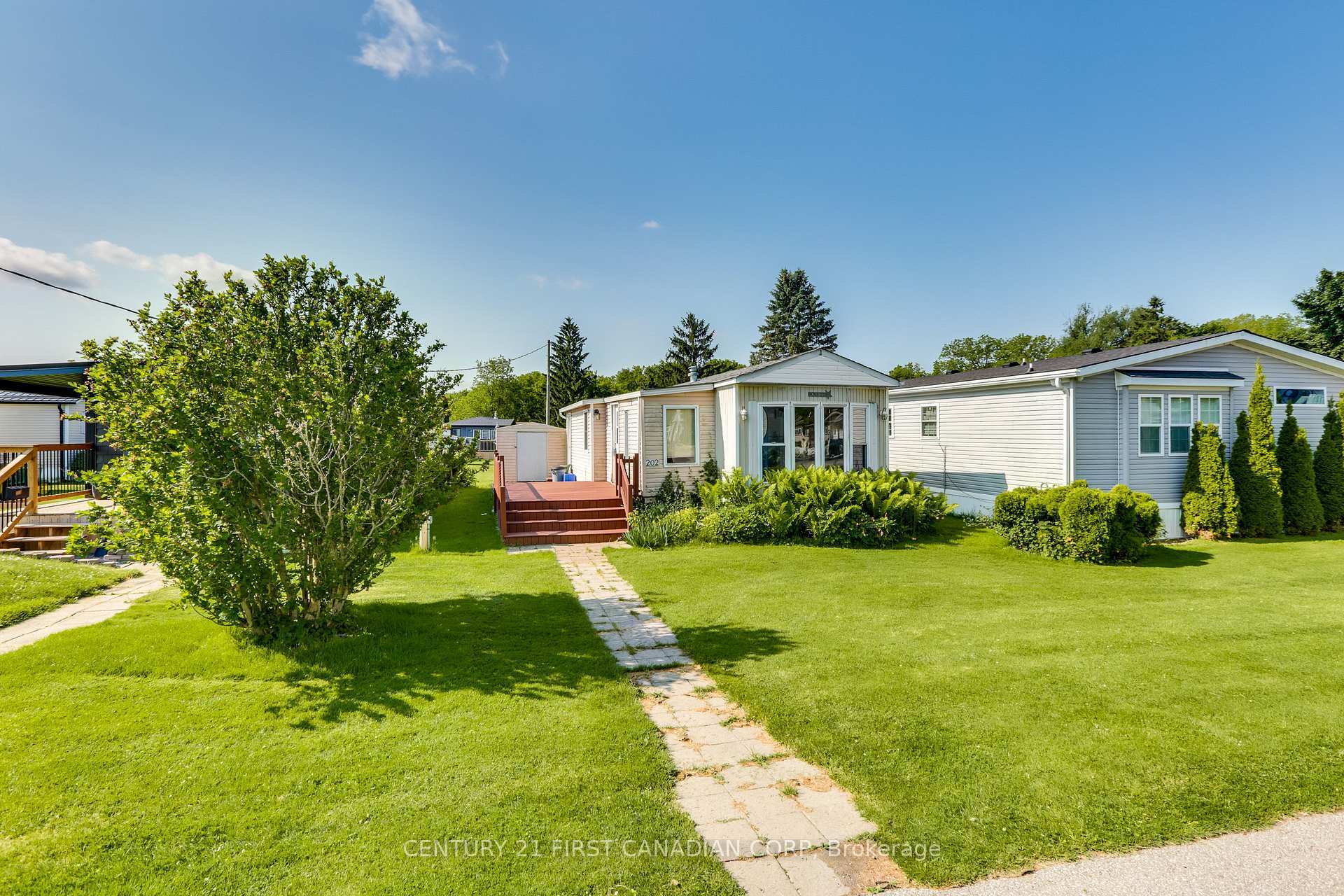 Property Photo:  198 Springbank Drive 202  ON N6J 1G1 