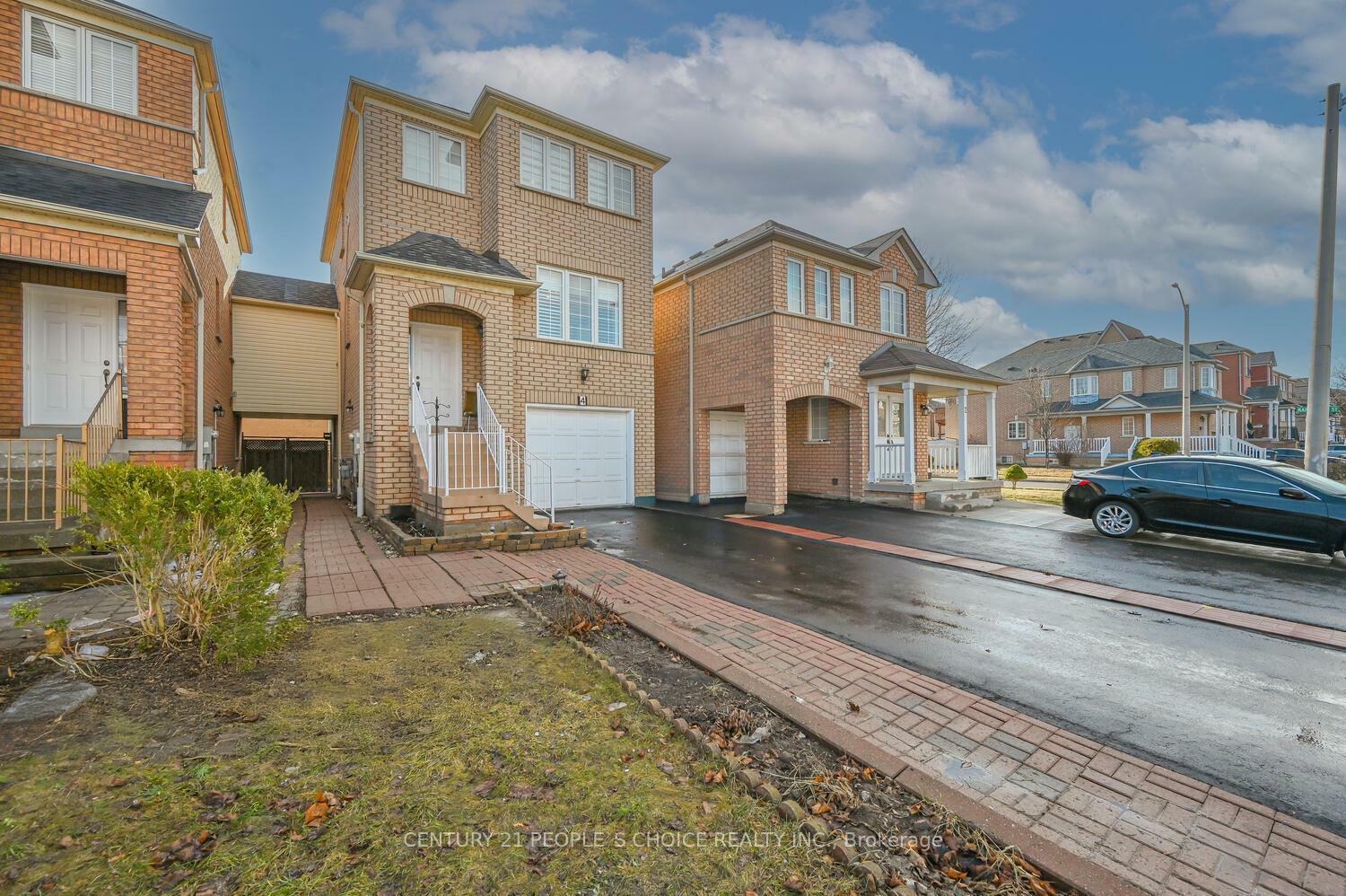 Photo de la propriété: 4 Domenico Crescent ON L6P 1H5