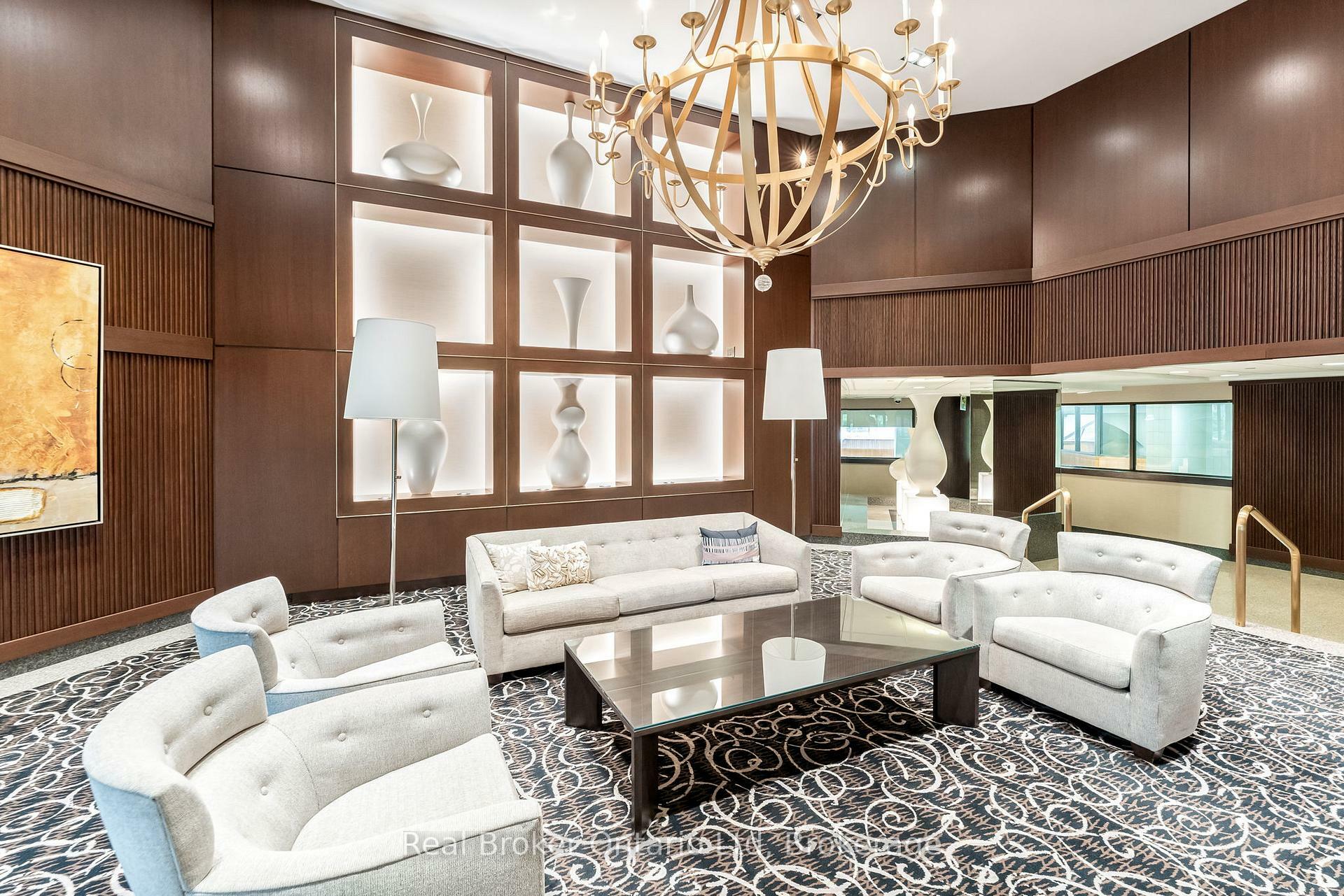 Photo de la propriété: 10 Kenneth Avenue 1109 ON M2N 6K6