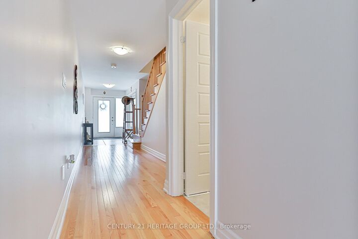 Property Photo: 20 Vantage Loop ON L3X 0K6