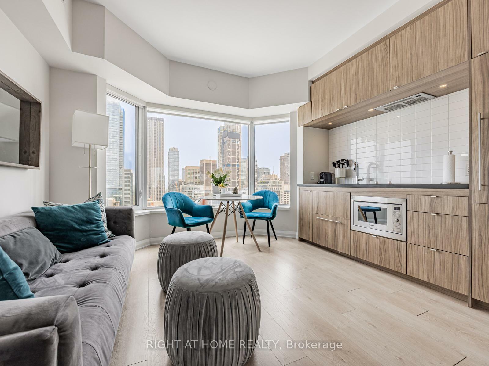 Property Photo: 155 Yorkville Avenue 3105 ON M5R 1C4