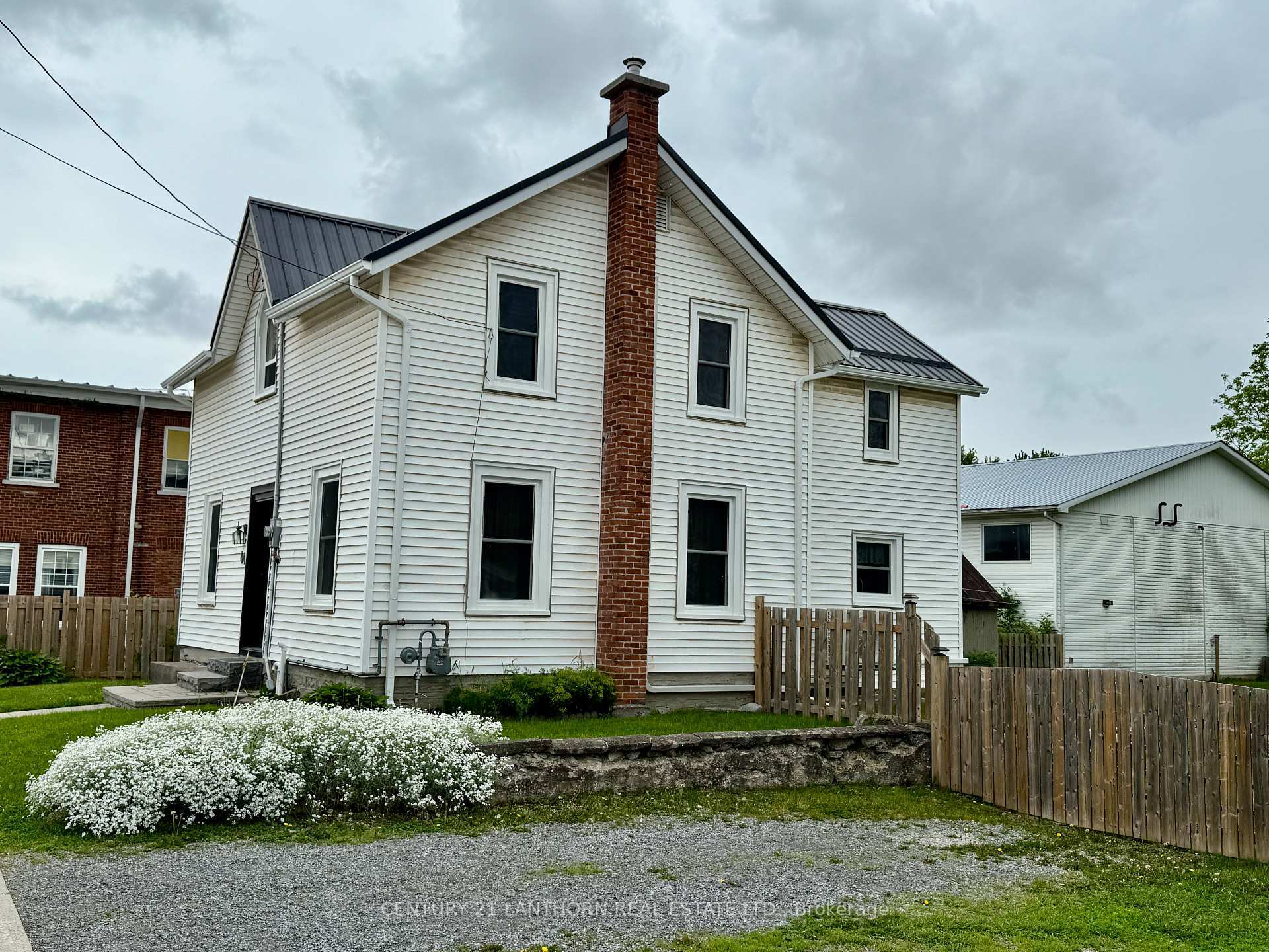 Property Photo: 44 Metcalf Street ON K0K 3J0