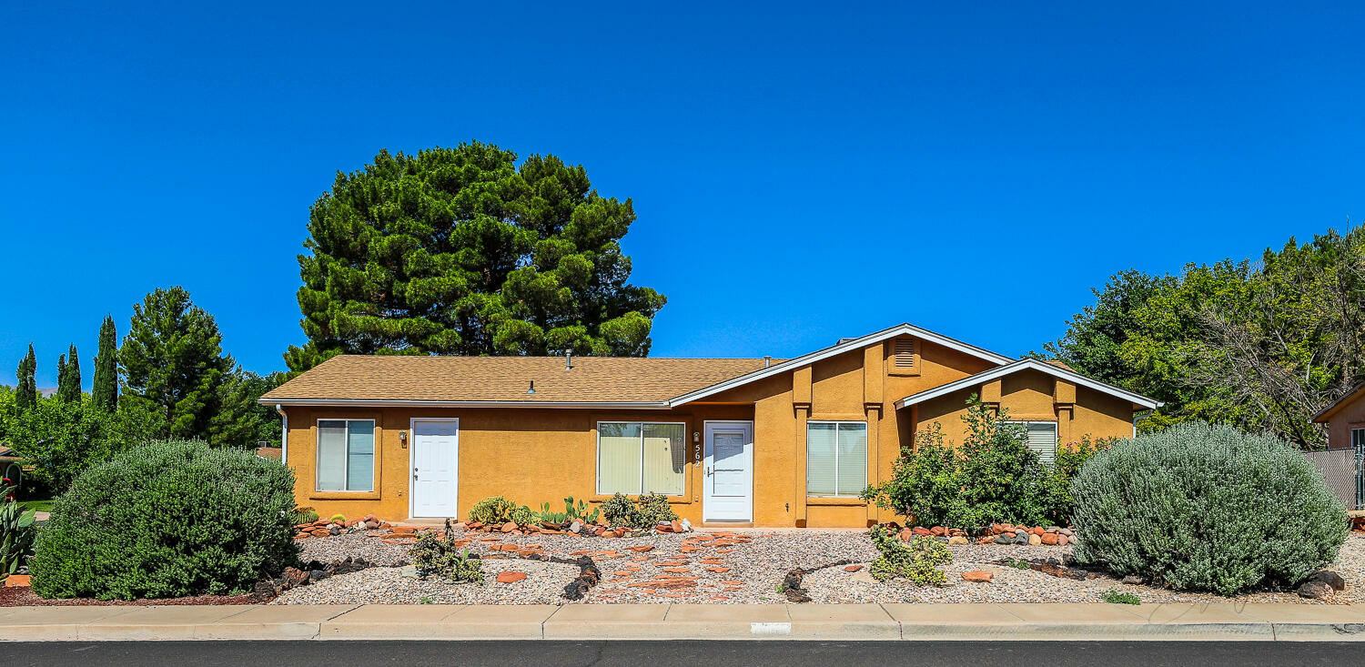 Property Photo: 562 S 400 E UT 84738