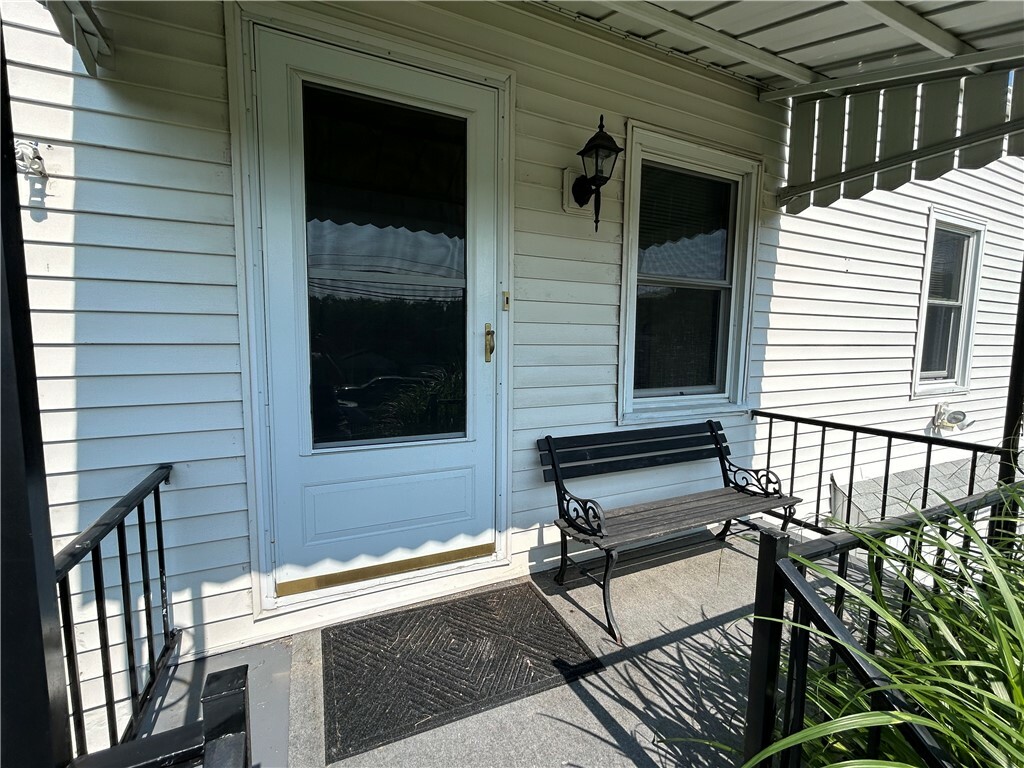 Property Photo: 511 Oakhurst Ave PA 15137