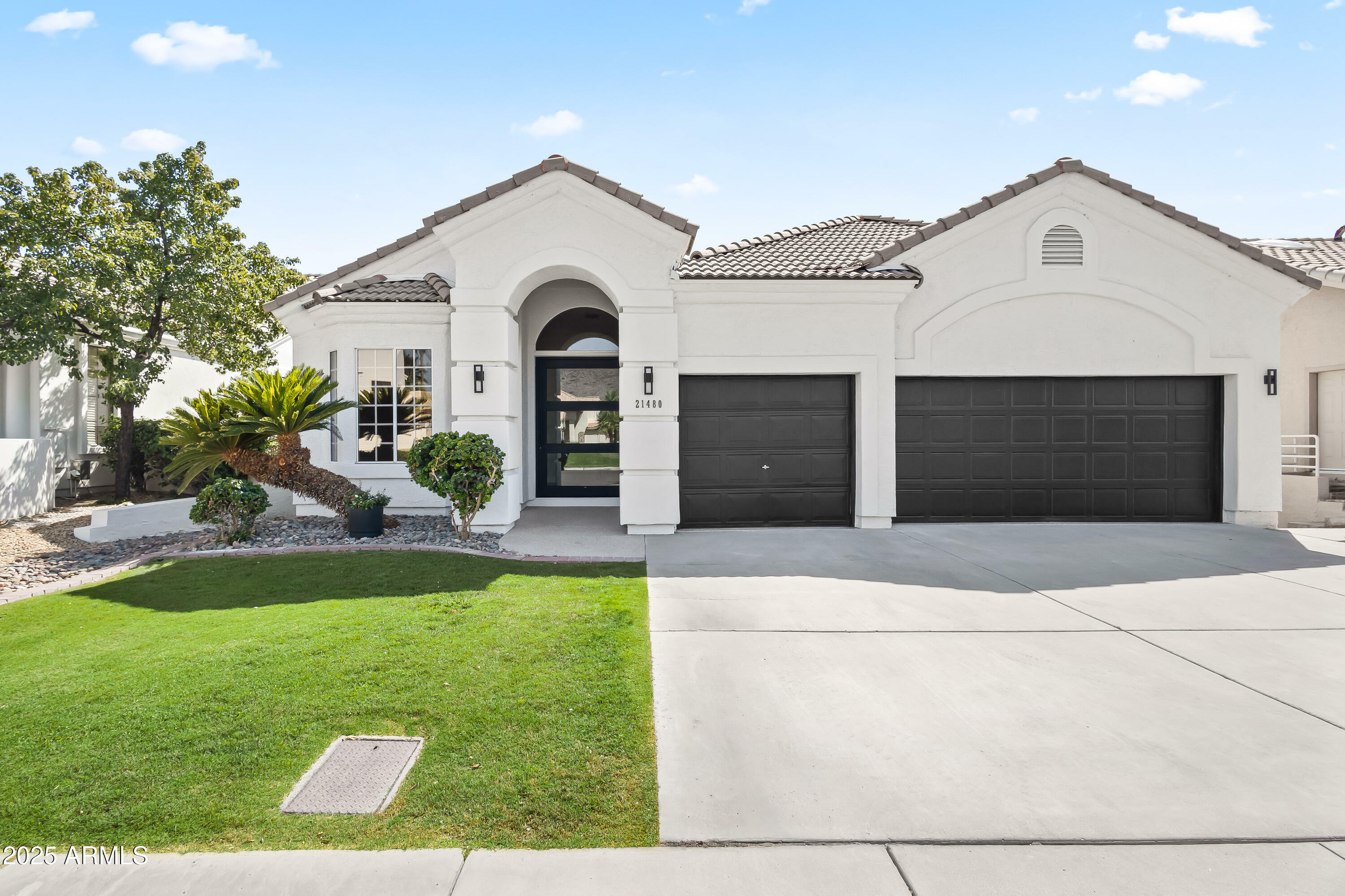21480 N 56th Avenue  Glendale AZ 85308 photo
