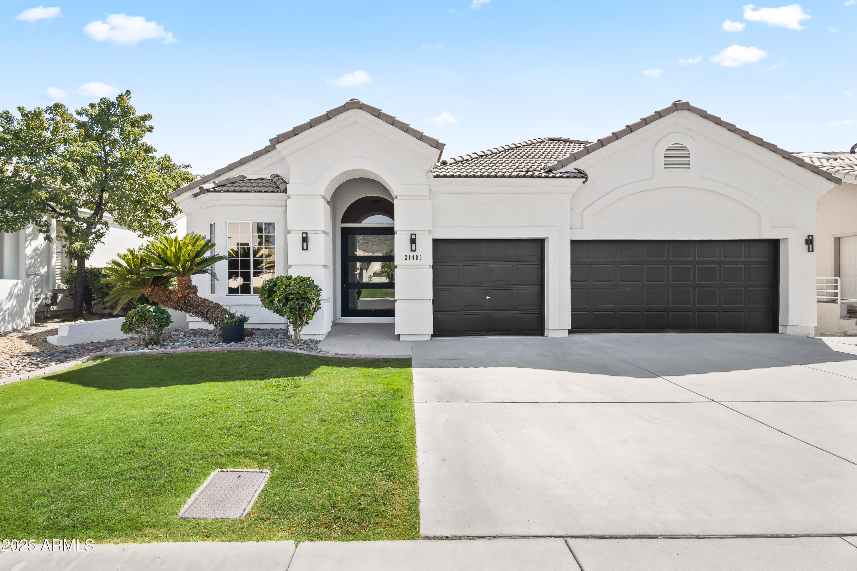 Property Photo: 21480 N 56th Avenue AZ 85308