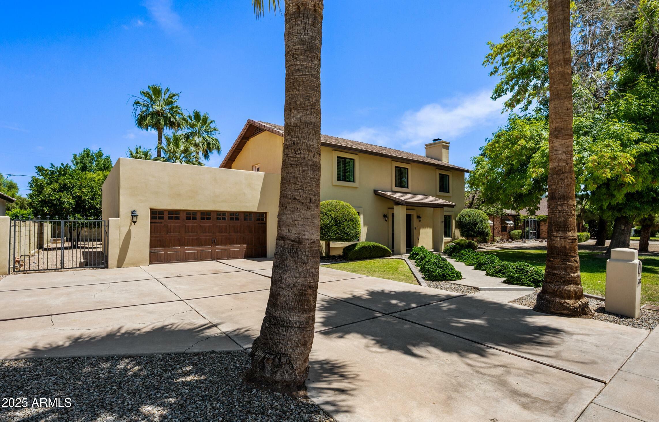 Property Photo: 538 W Las Palmaritas Drive AZ 85021