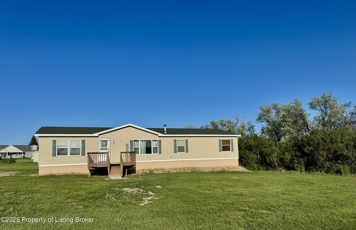 Property Photo:  5th Avenue NW  ND 58621 
