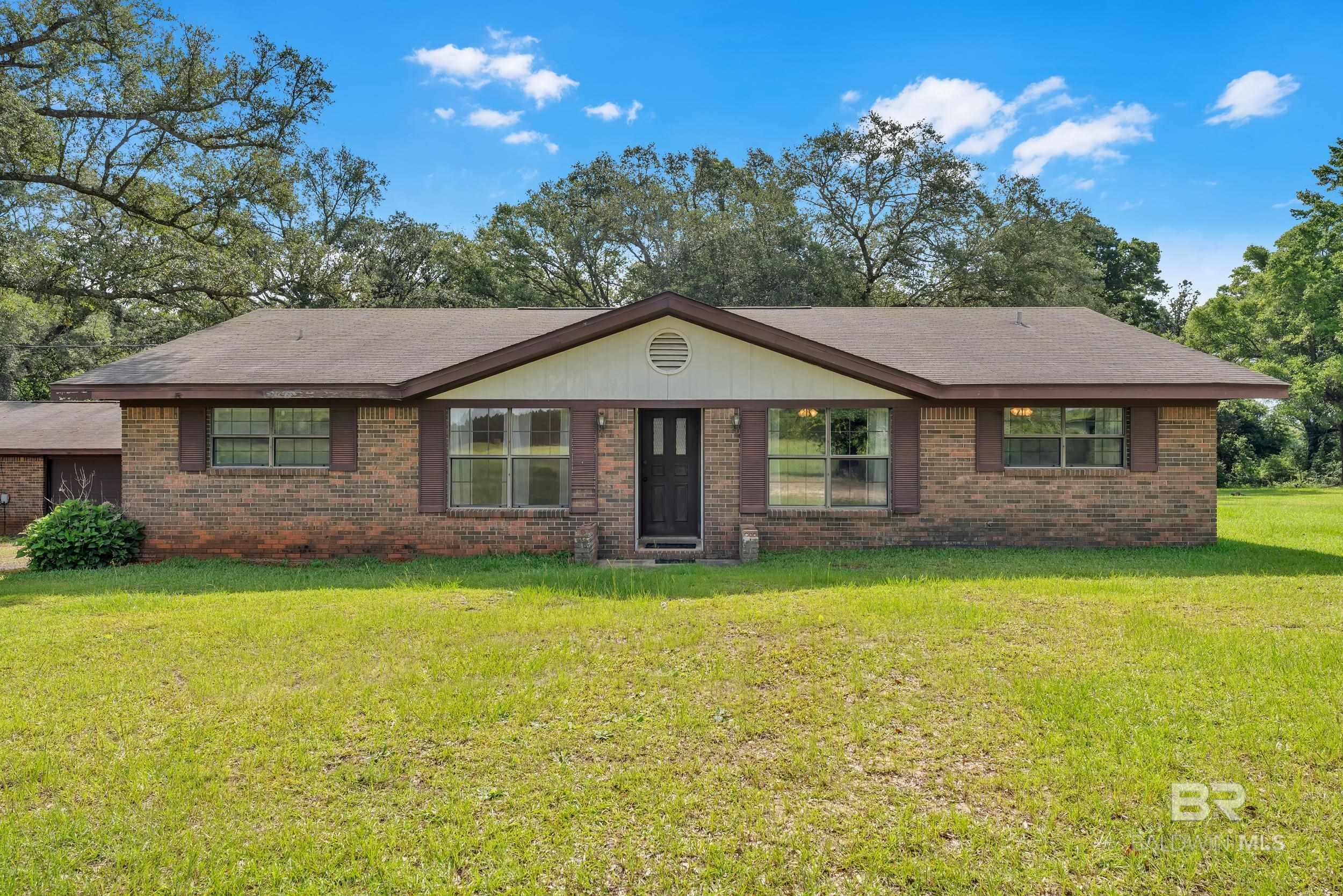 Property Photo: 10398 County Road 91 AL 36549