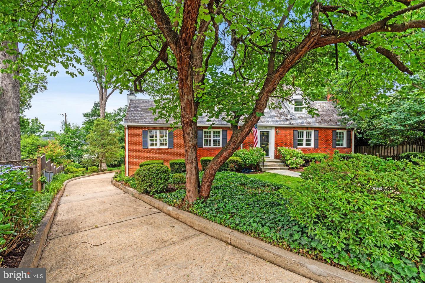 Property Photo:  3613 Oval Drive  VA 22305 