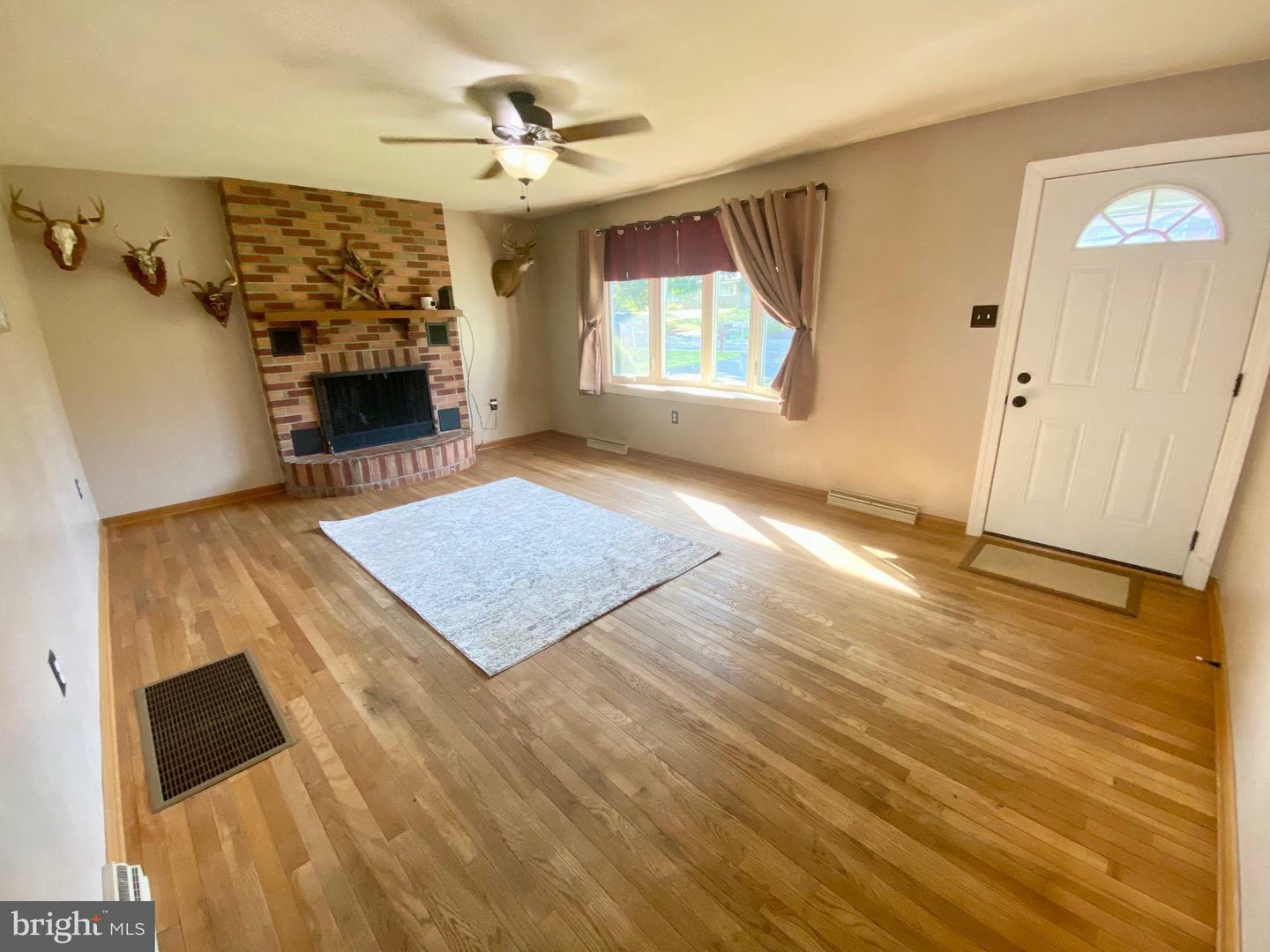 Property Photo: 490 Snyder Road PA 19605