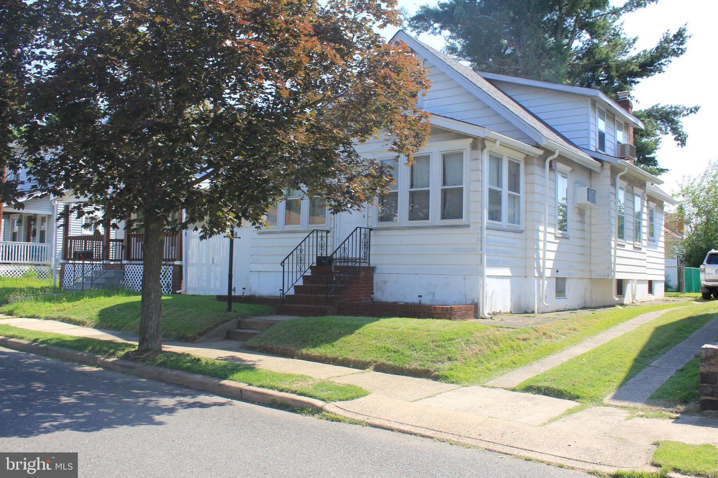 Property Photo:  34 Andrew Street  NJ 08610 