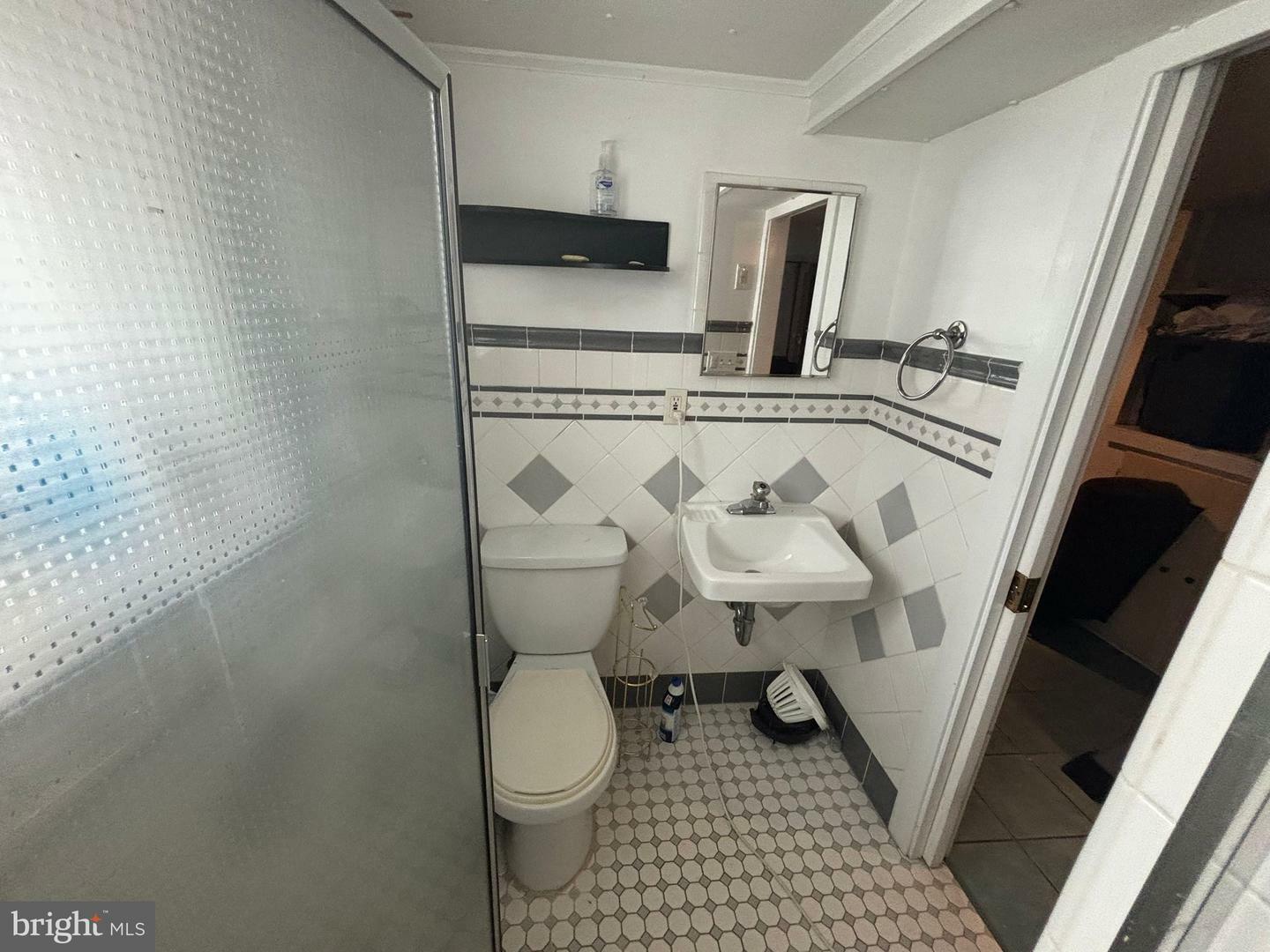 Property Photo:  2228 Manor Avenue  PA 19082 