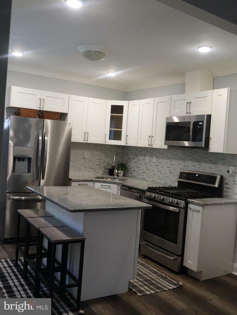 Property Photo: 412 W Norris Street PA 19122