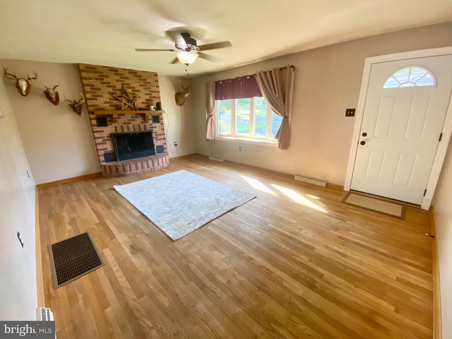 Property Photo: 490 Snyder Road PA 19605