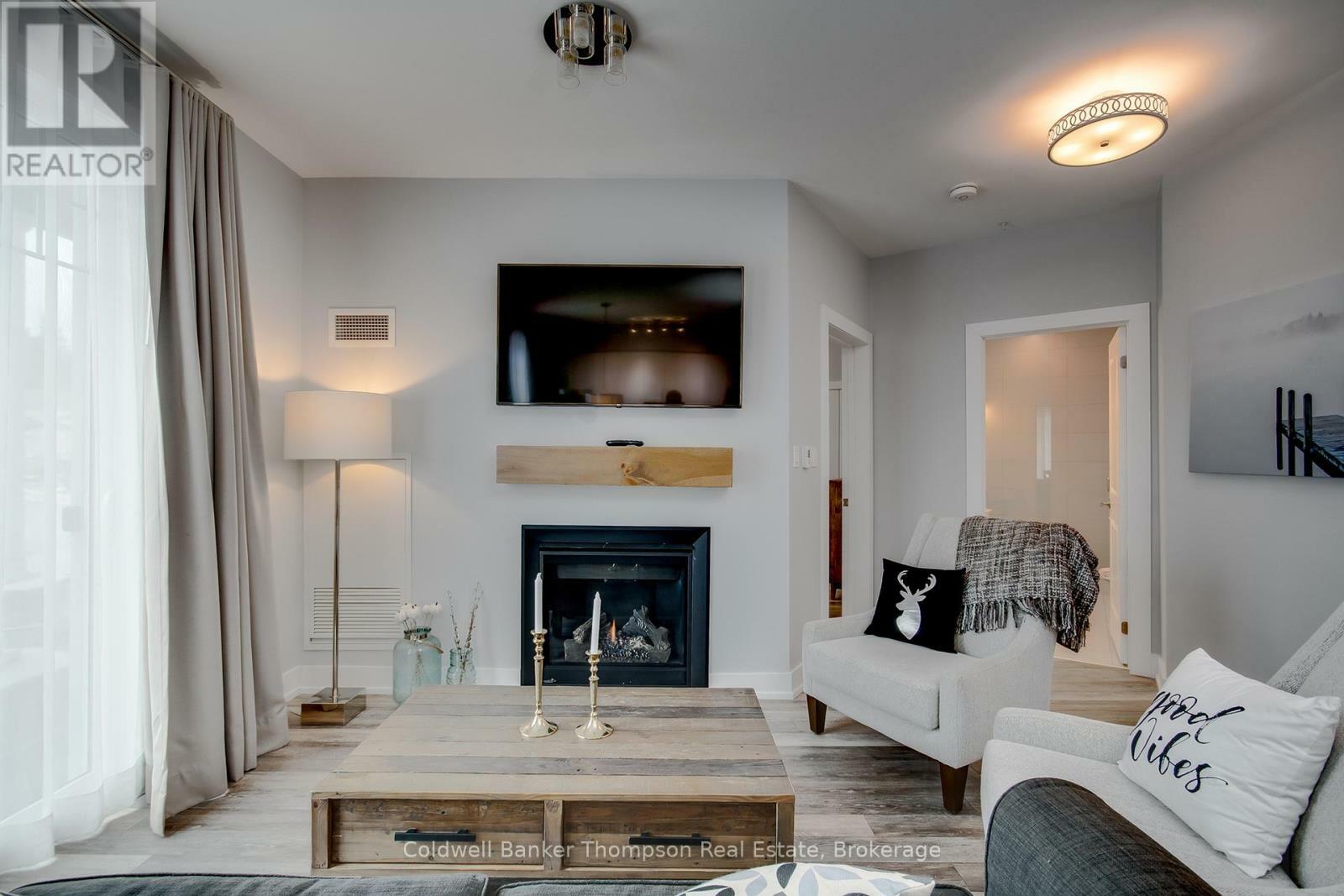 Property Photo:  25 Pen Lake Point Road 114  ON P1H 1A9 