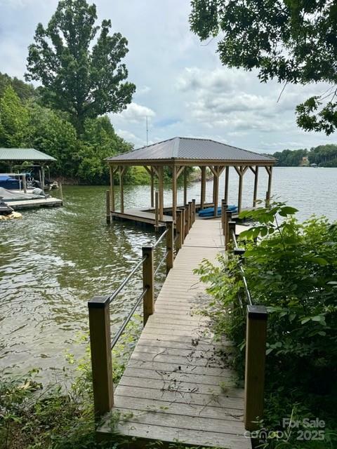 Property Photo:  138 Island View Road  NC 28677 