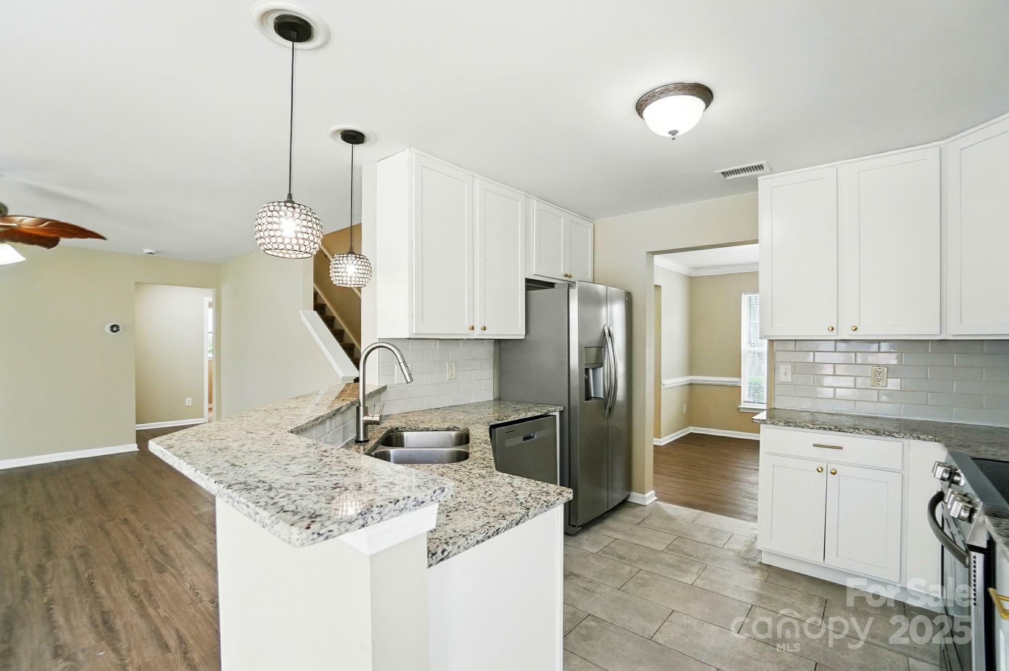 Property Photo:  4982 Bentgrass Run Drive  NC 28269 