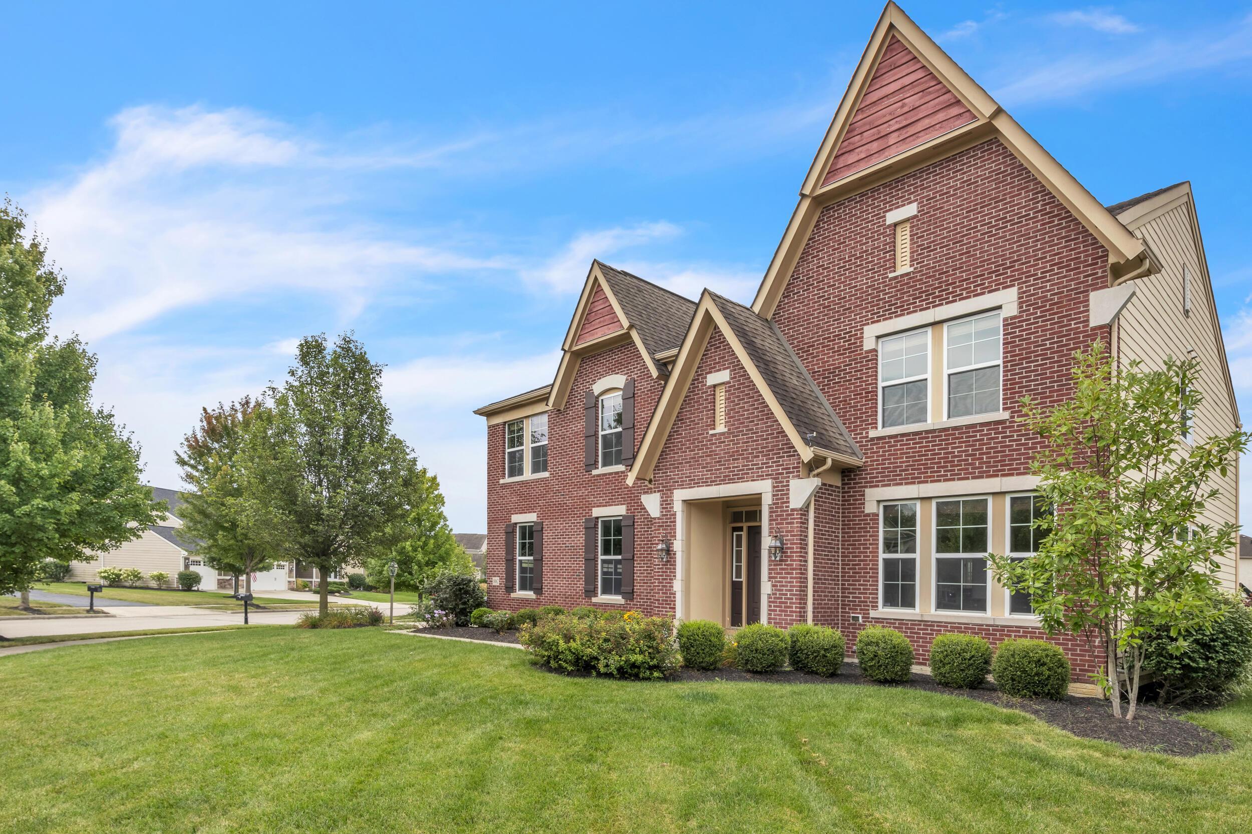 Property Photo:  8062 Millway Loop  OH 43065 
