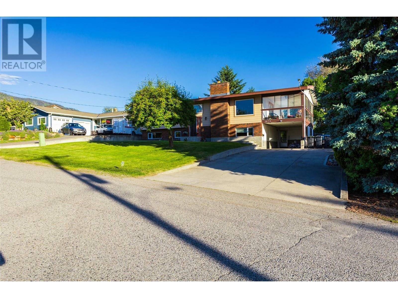 Photo de la propriété: 1675 Stayman Road BC V1P 1B2