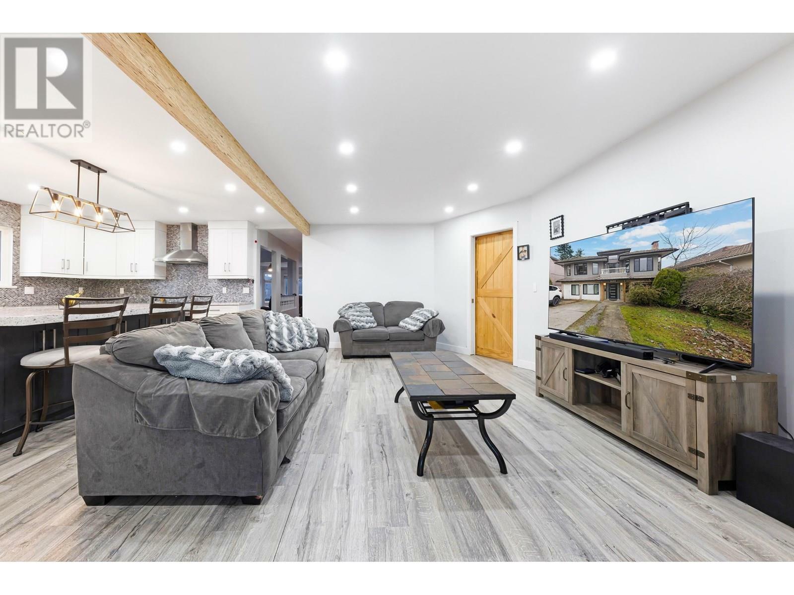 Photo de la propriété: 5649 Laurel Street BC V5G 1N4