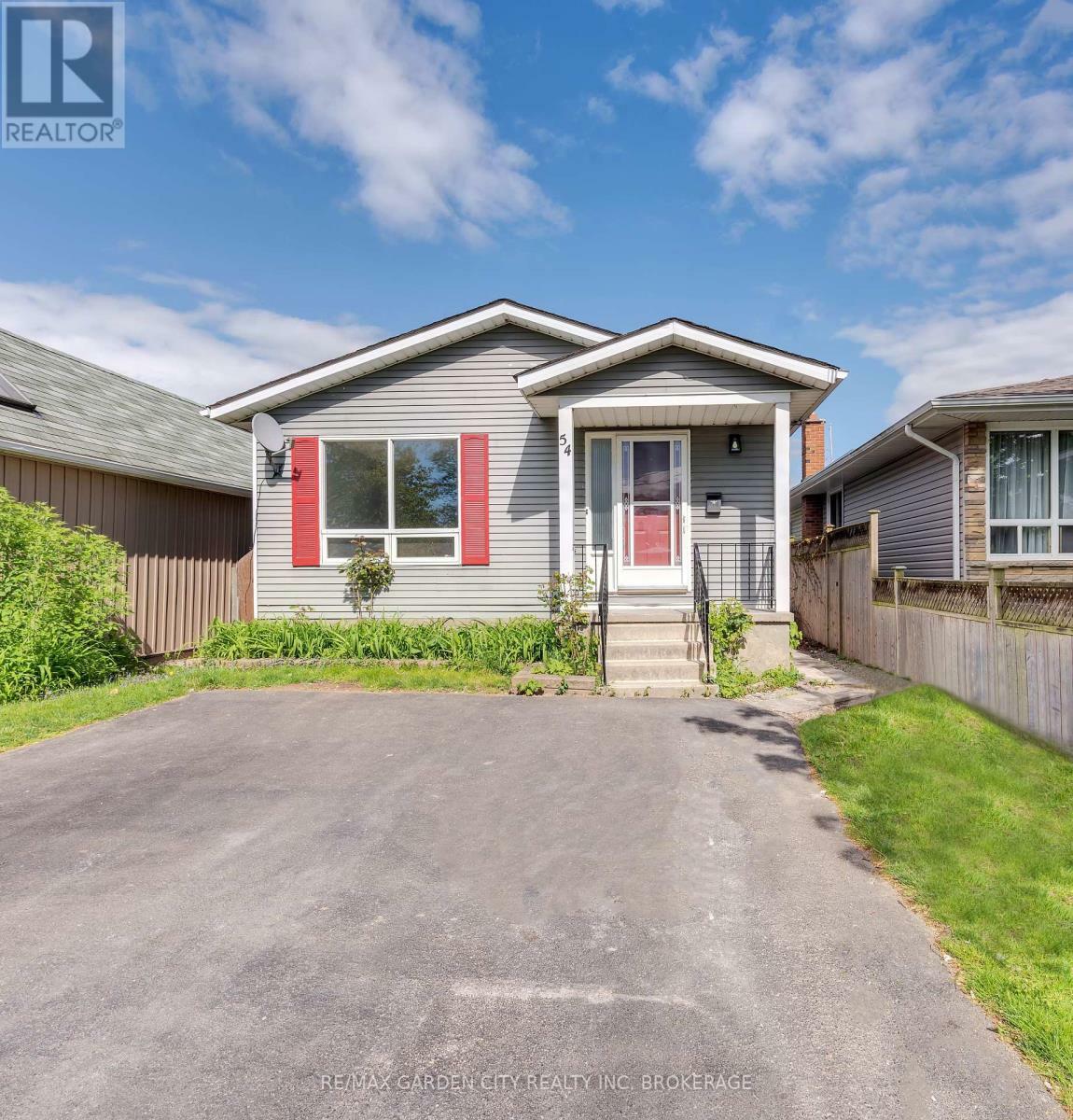 54 Bogart Street  St. Catharines (Port Weller) ON L2M 1G3 photo
