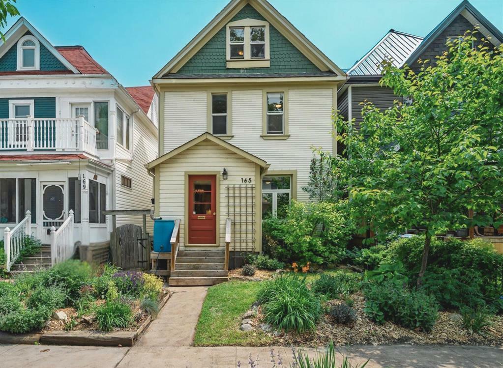 Property Photo: 165 Walnut Street MB R3G 1P3