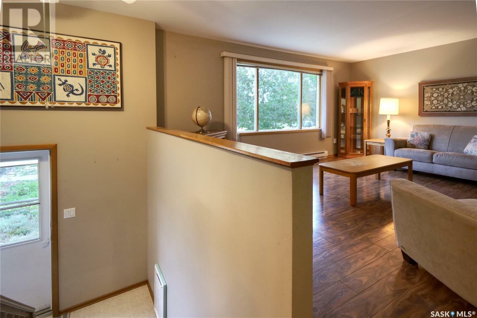 Property Photo: 152 7th Avenue W SK S0H 0T0