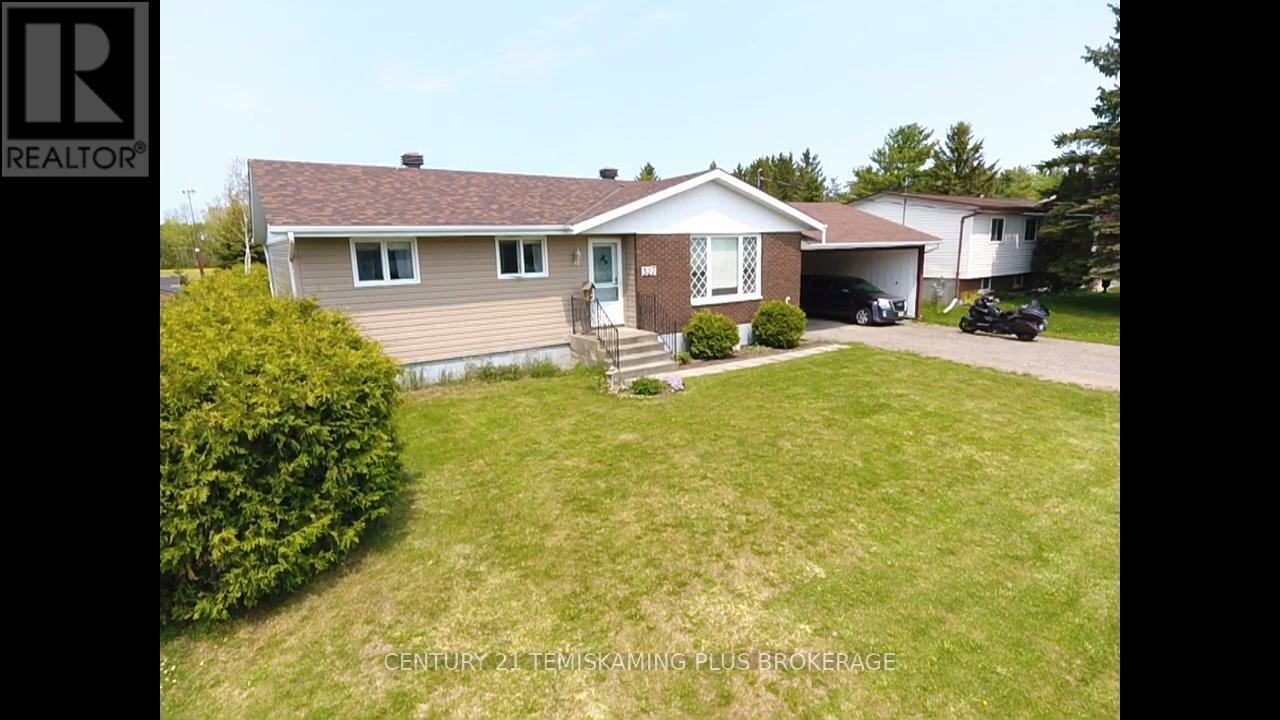 Photo de la propriété: 327 Crystal Crescent ON P0J 1P0
