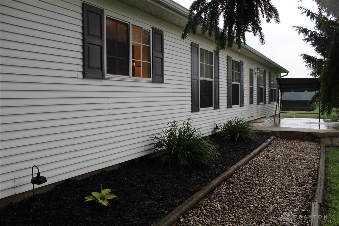 Property Photo:  7583 County Road 9  OH 43347 