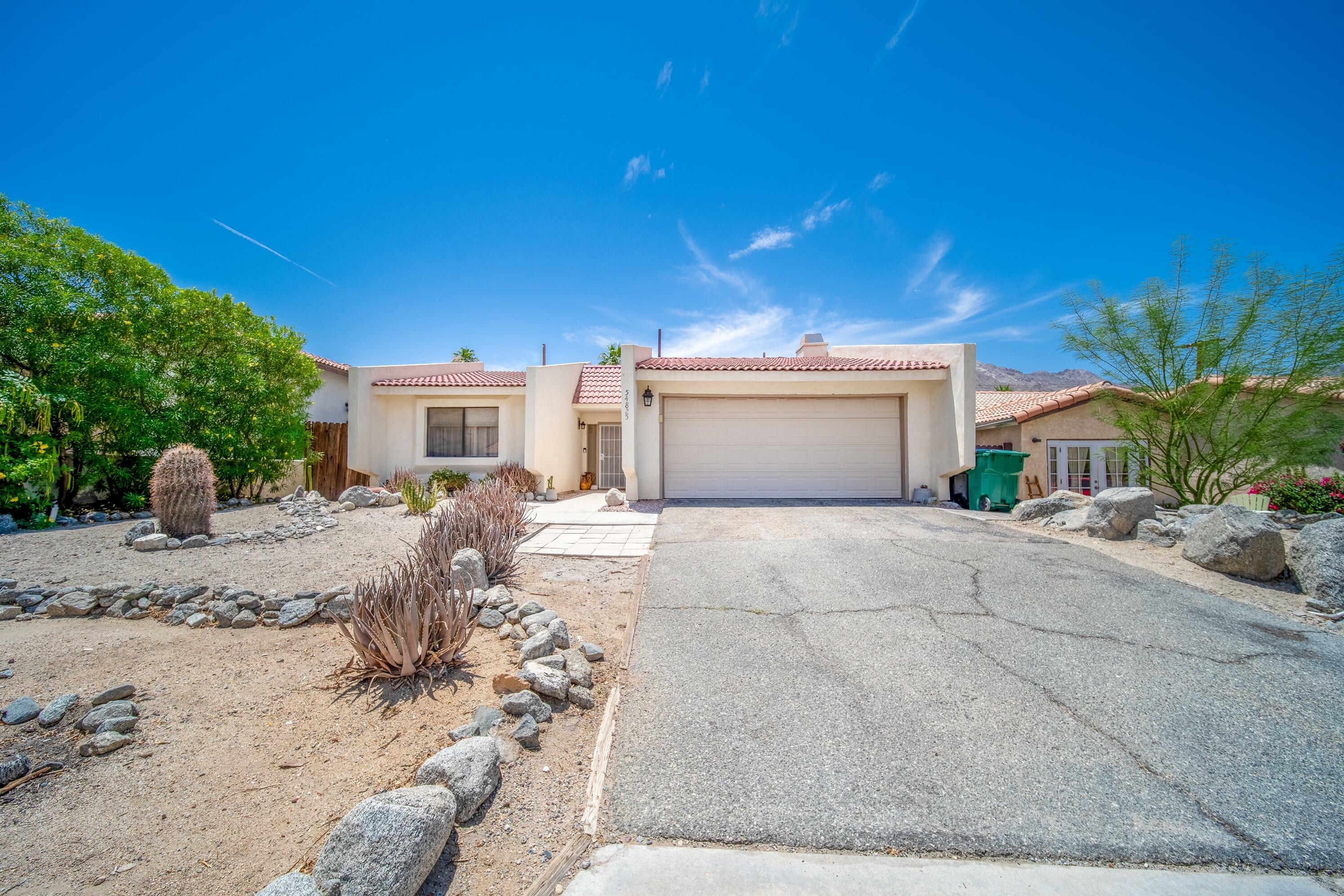 54825 Avenida Carranza  La Quinta CA 92253 photo