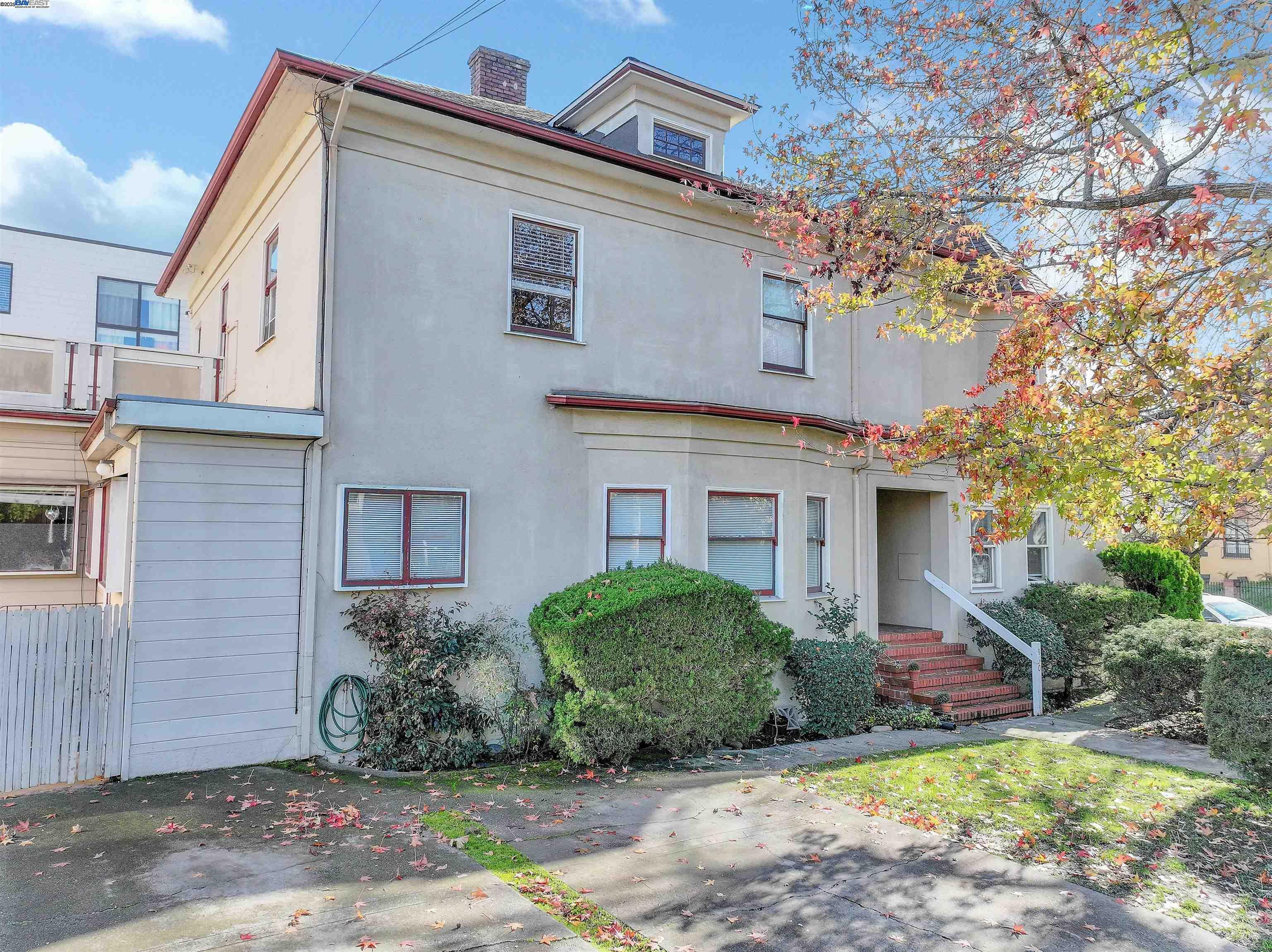 Property Photo: 254 Perkins St. CA 94610