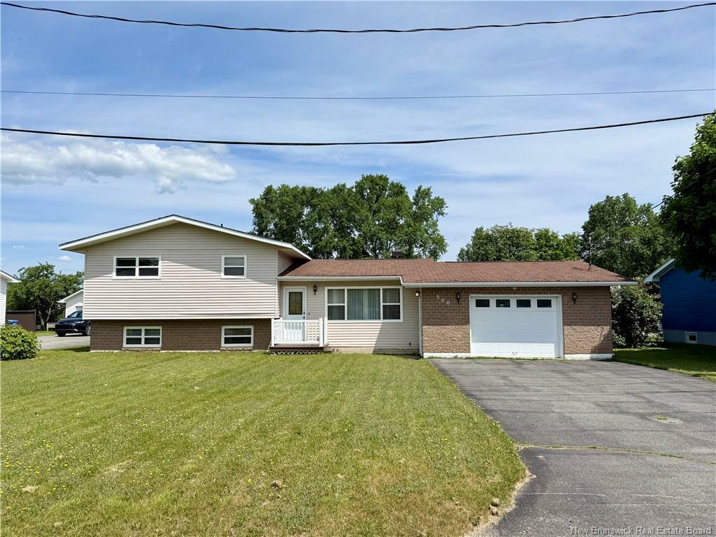 860 Duncan Court  Bathurst NB E2A 2V4 photo