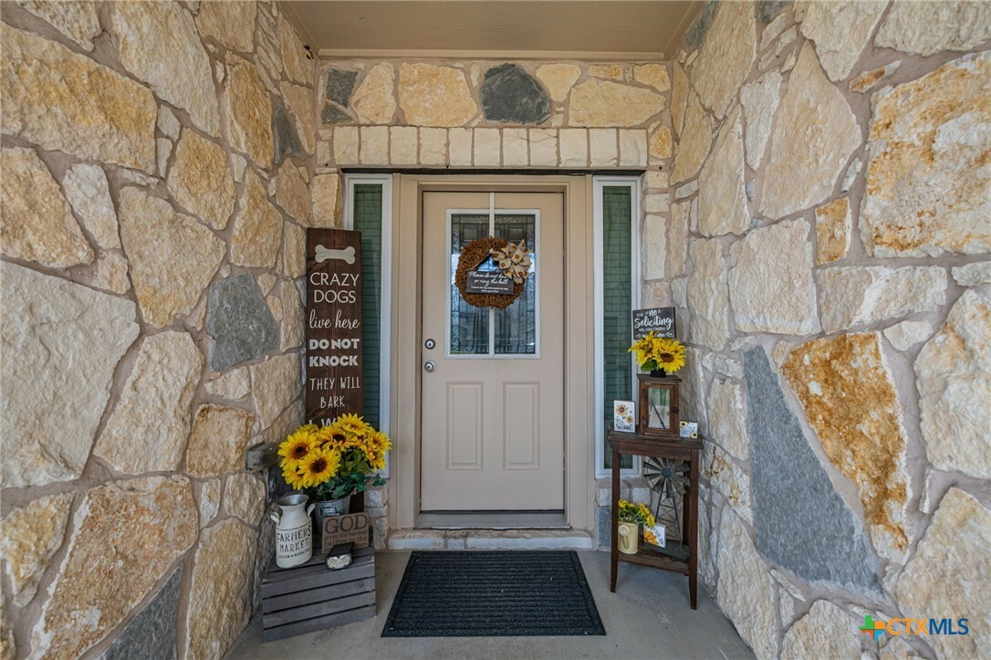 Property Photo: 3107 Black Orchid Drive TX 76549
