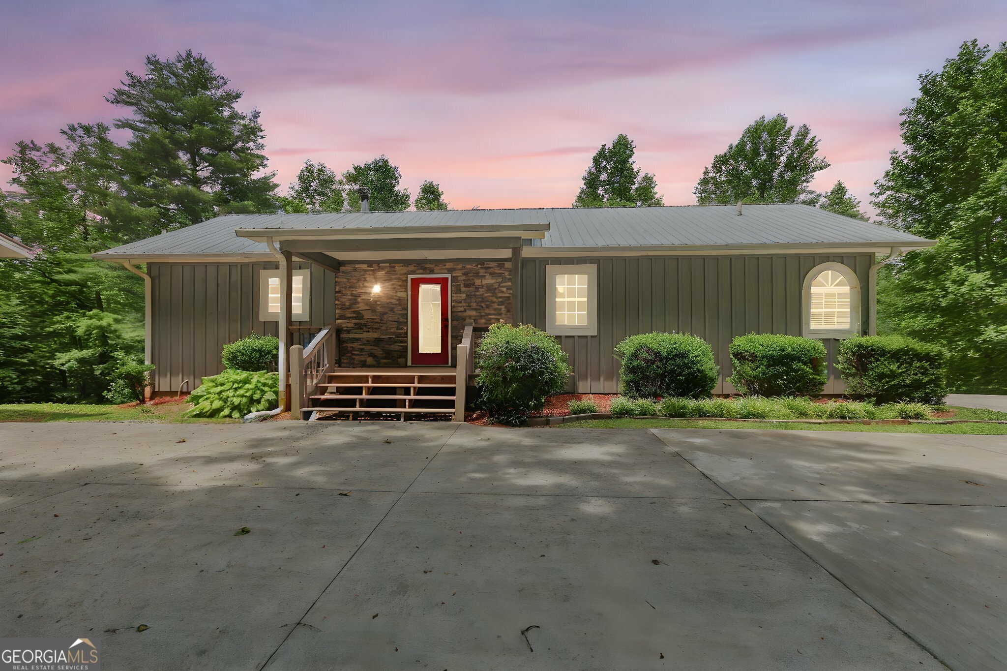 Property Photo: 6704 Morgan Drive GA 30582