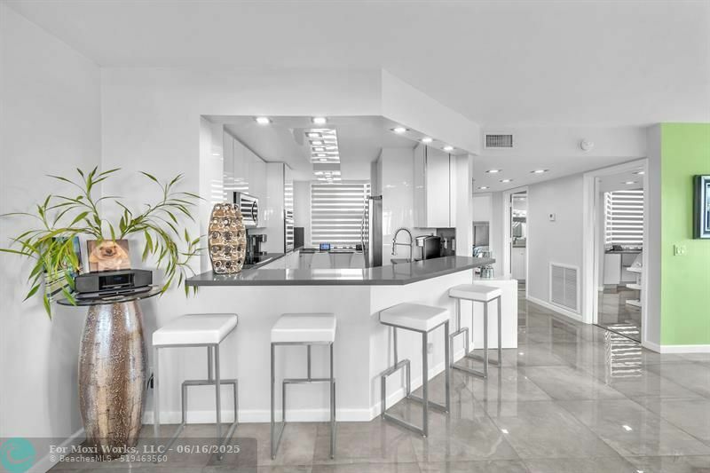 Property Photo: 2603 NW 103rd Ave 401 FL 33322