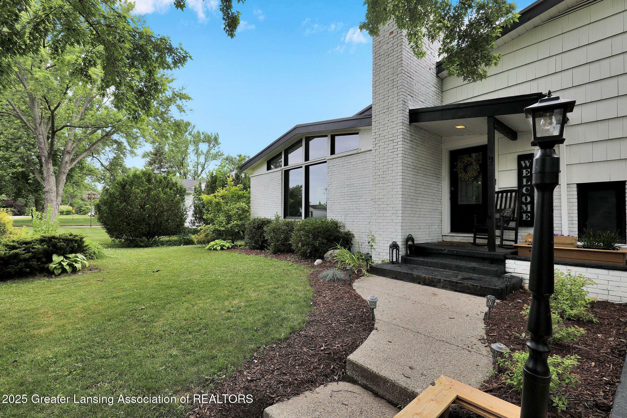 Property Photo: 229 Julian Avenue MI 48917