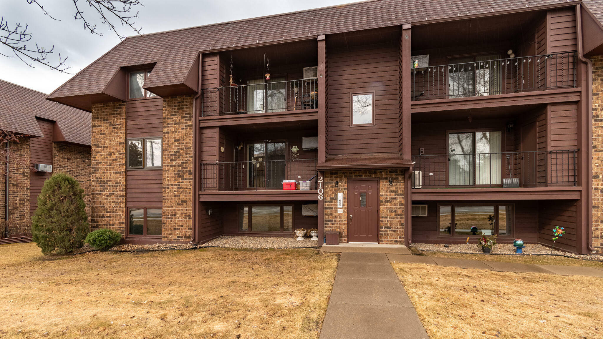 2106 N Kavaney Drive 4  Bismarck ND 58501 photo