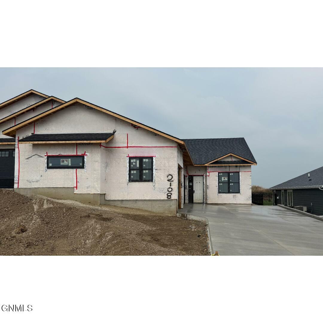 Property Photo: 2108 Prairie Hawk Drive ND 58503