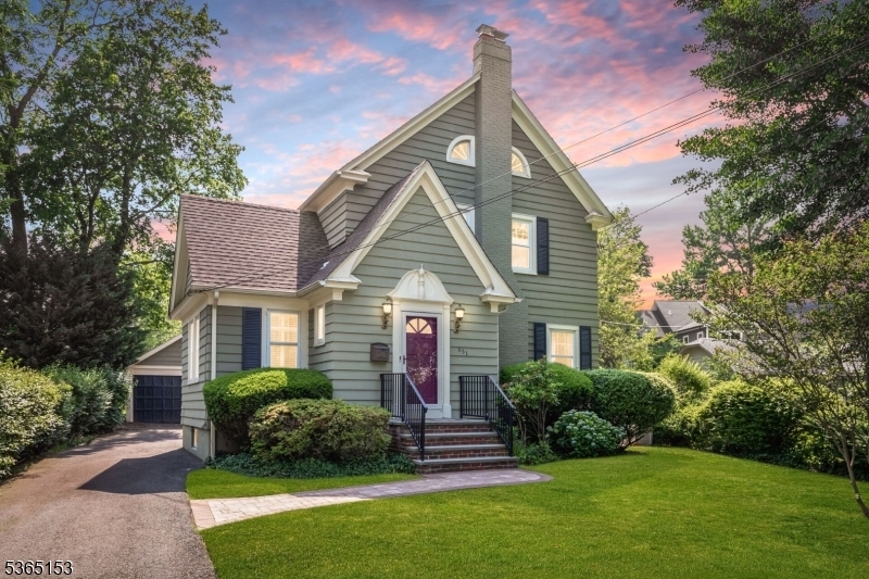 Property Photo: 651 N Chestnut St NJ 07090