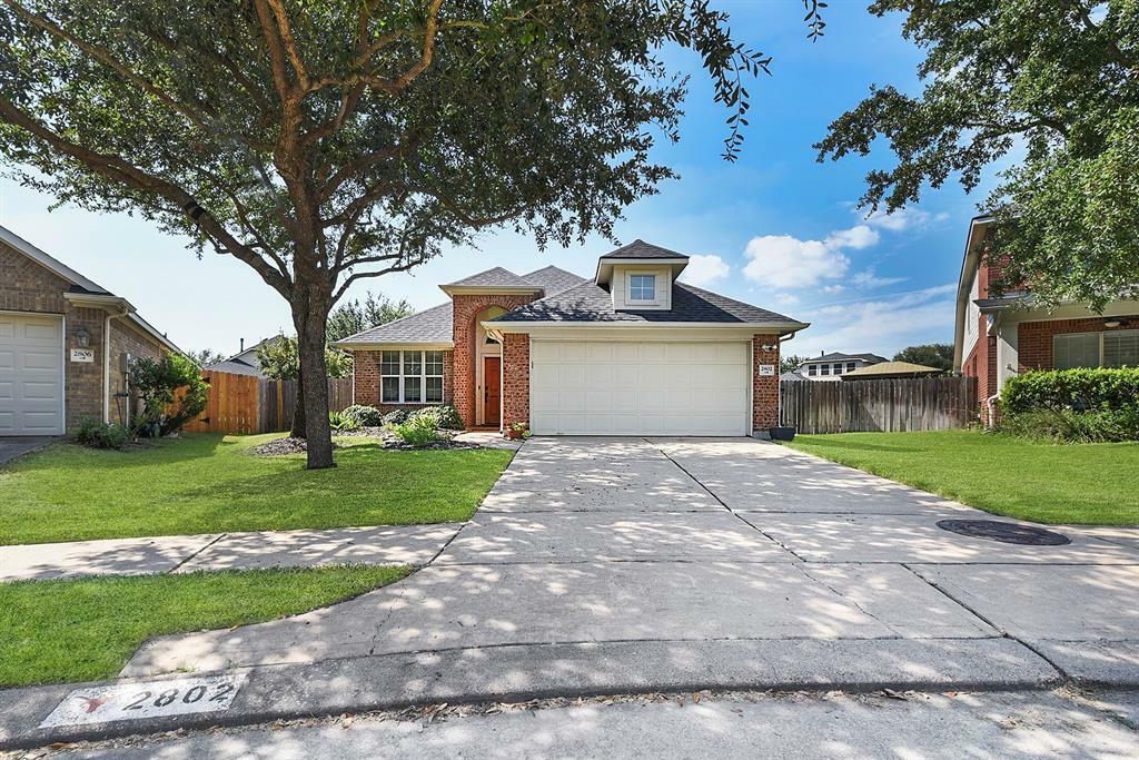 Property Photo: 2802 Chalet Knolls Lane TX 77494