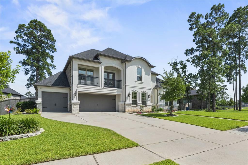Property Photo: 1002 Pleasant Pines Lane TX 77362