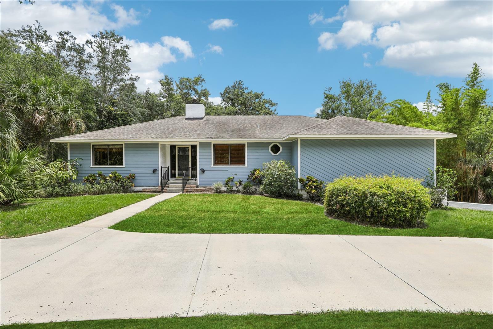 Property Photo: 5836 Spruce Creek Woods Drive FL 32127