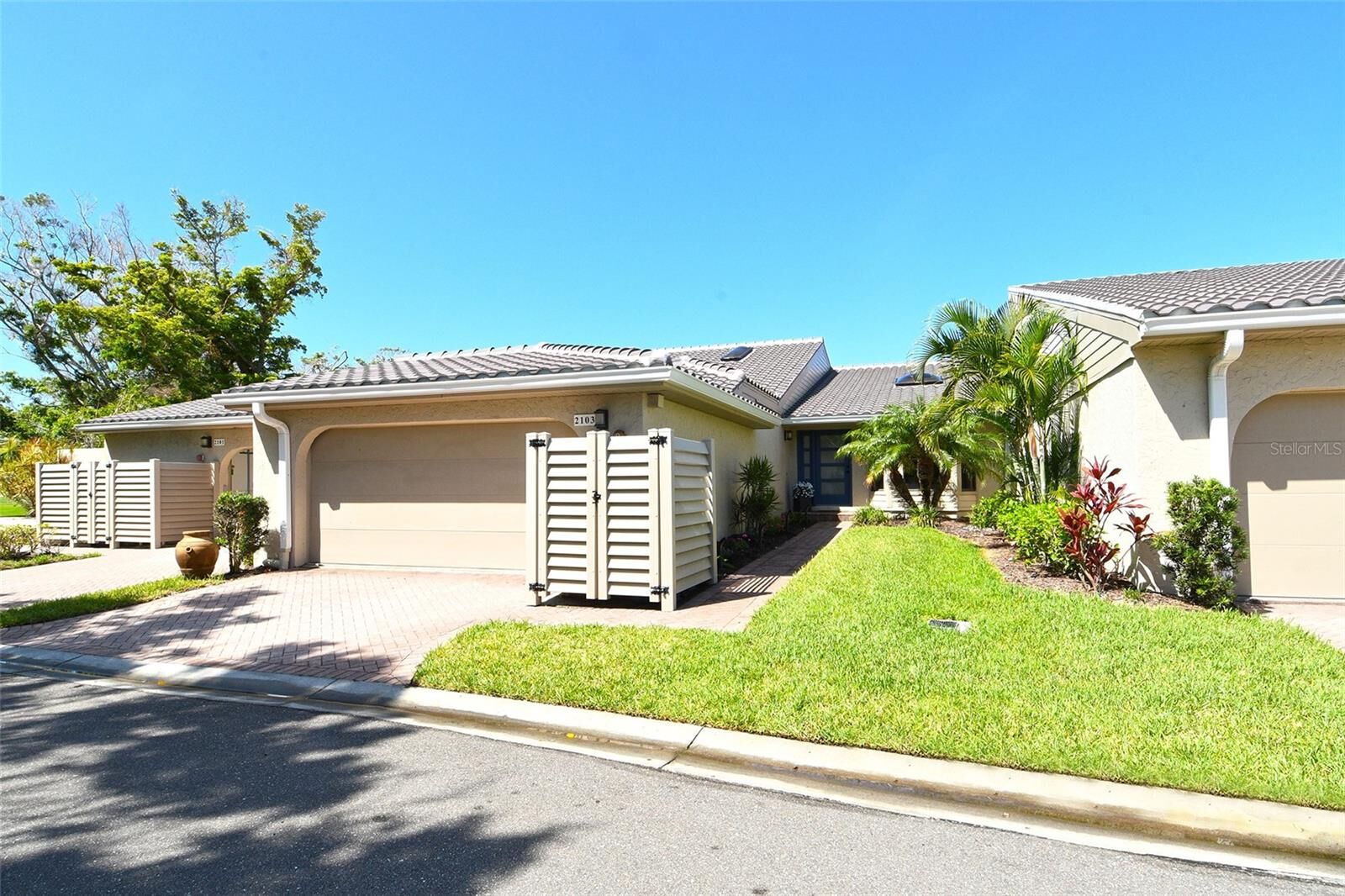 Property Photo: 2103 Harbourside Drive 1102 FL 34228