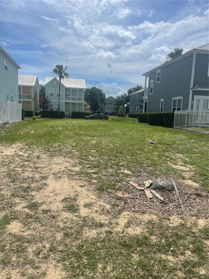 Property Photo:  1550 Fairview Circle  FL 34747 